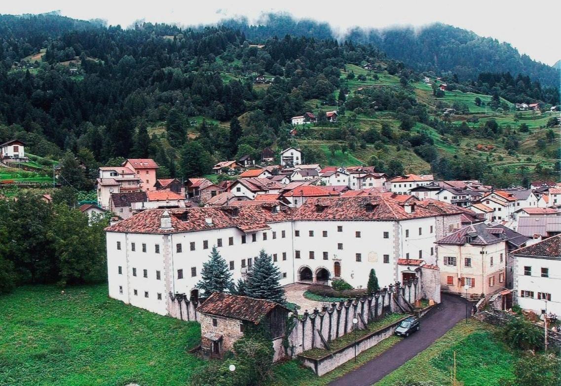 Albergo Diffuso Paularo Exterior photo